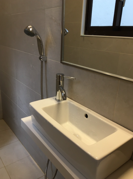 隱藏管線的面盆沐浴雙用龍頭