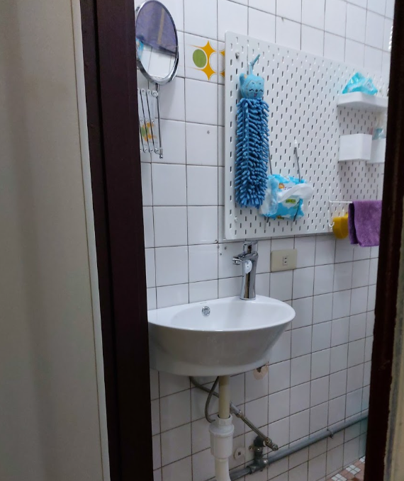 壺型面盆安裝在小空間