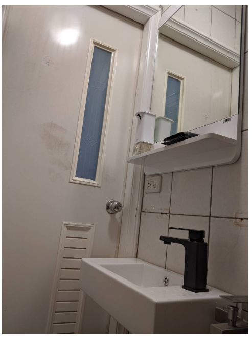 小尺寸面盆搭配黑色龍頭